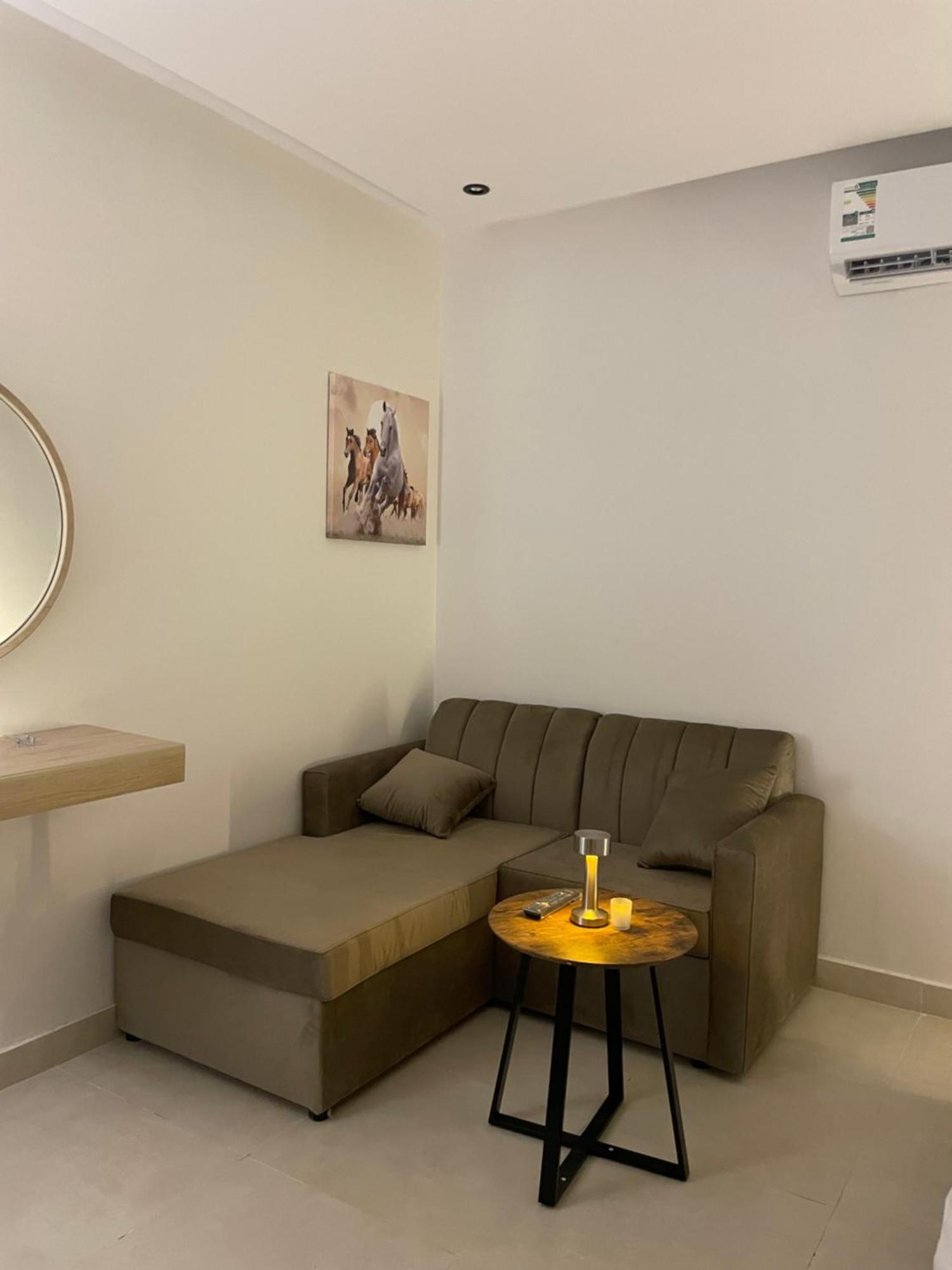 Vip Studio Ar Riyad Esterno foto